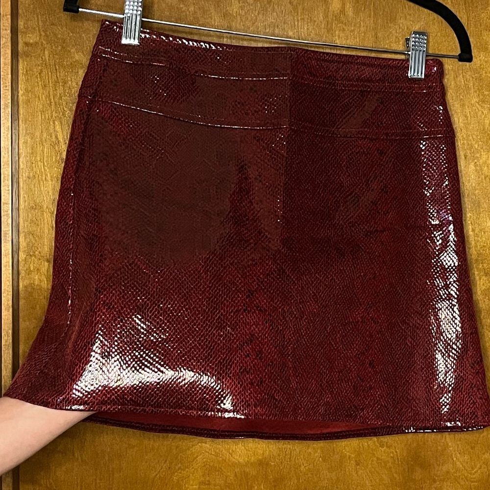 Zara Shiny Red python printed Mini Skirt - Picture 2 of 9